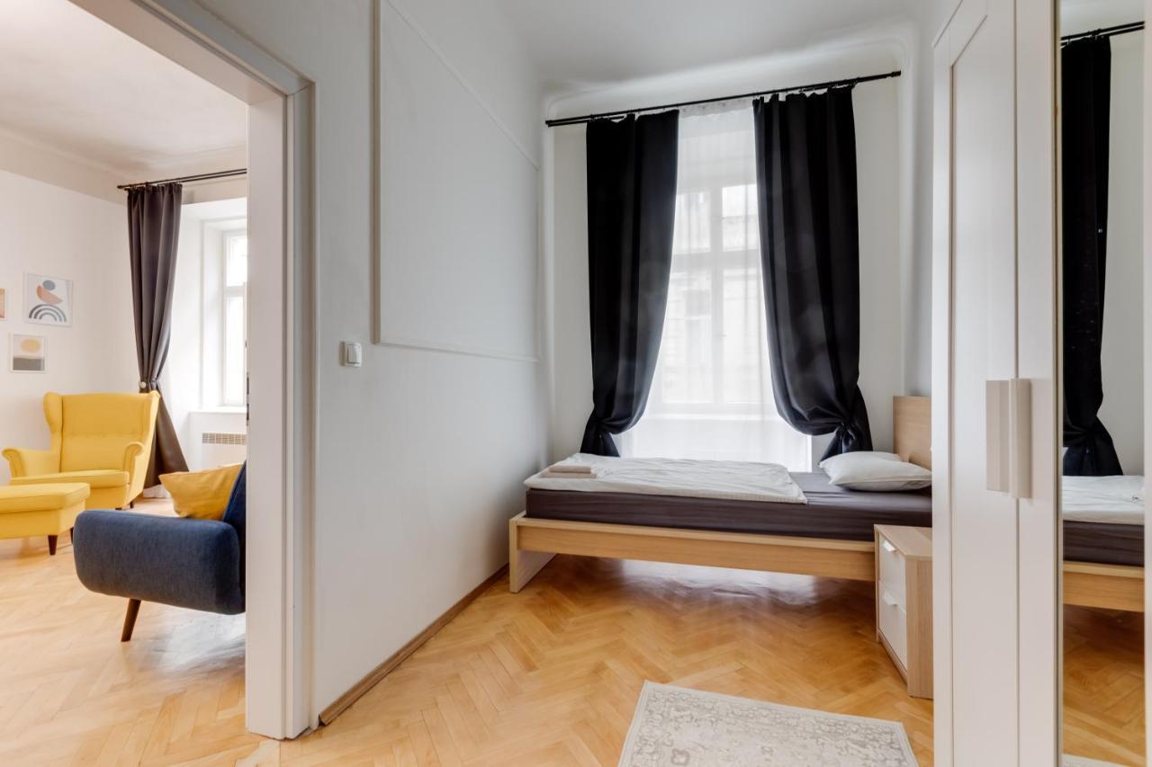 Lovely Apartments Heart Of Prague Exterior photo