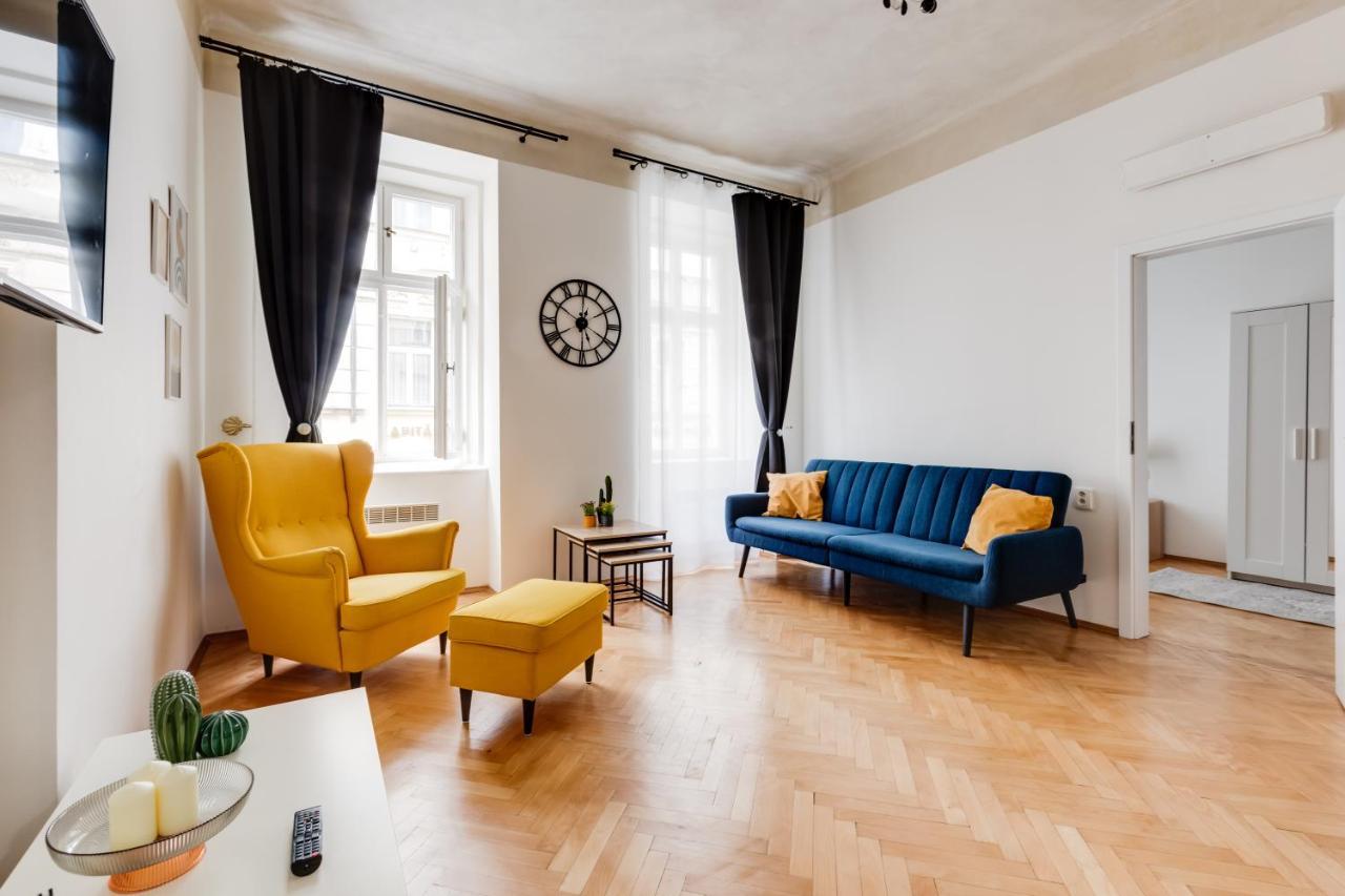 Lovely Apartments Heart Of Prague Exterior photo