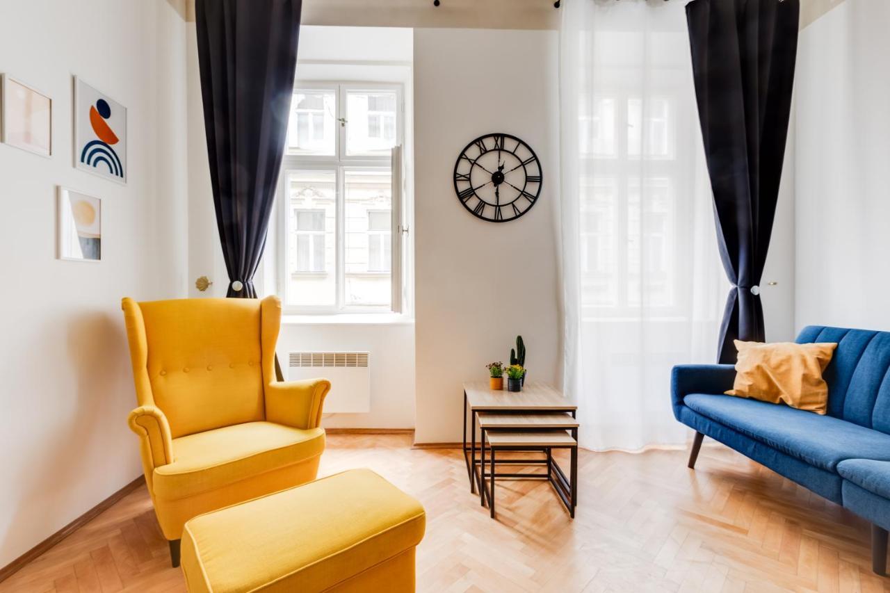 Lovely Apartments Heart Of Prague Exterior photo