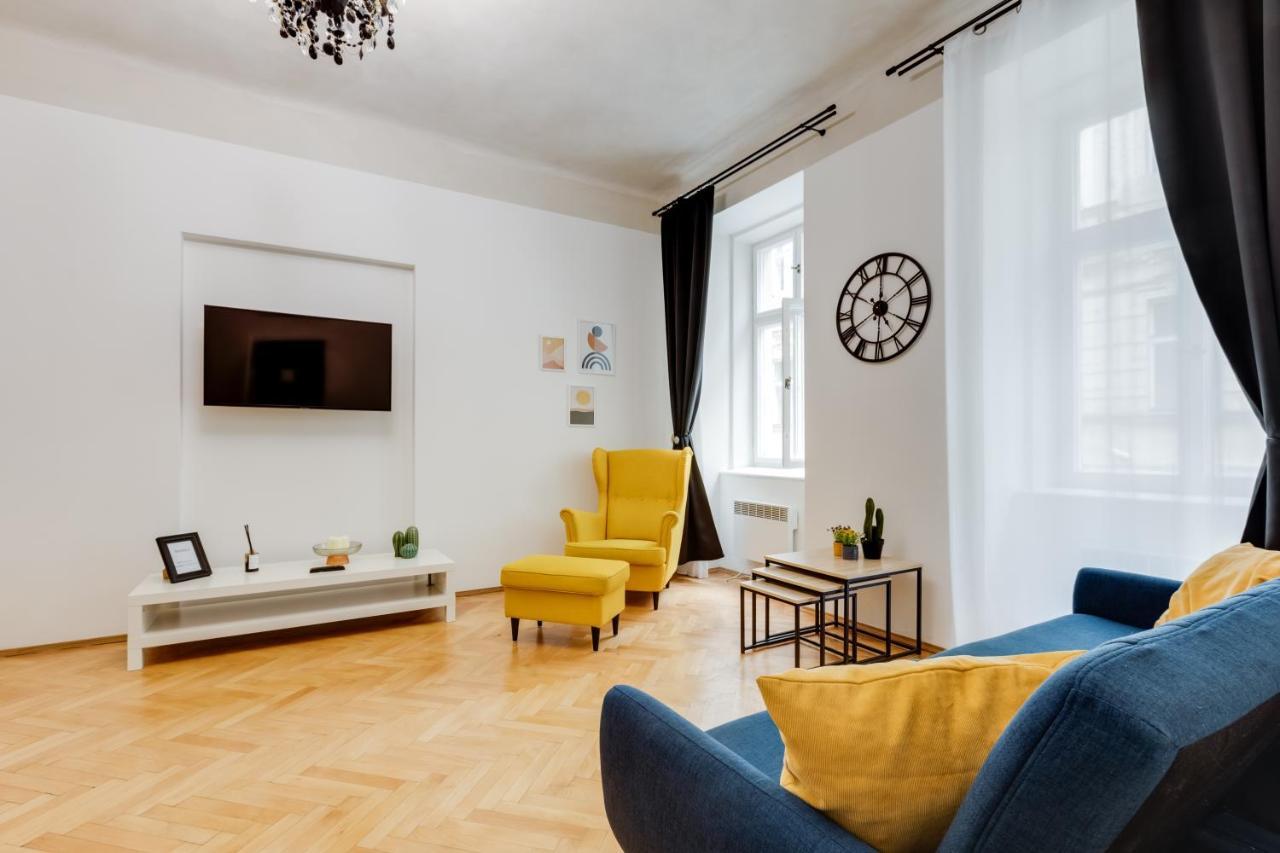 Lovely Apartments Heart Of Prague Exterior photo